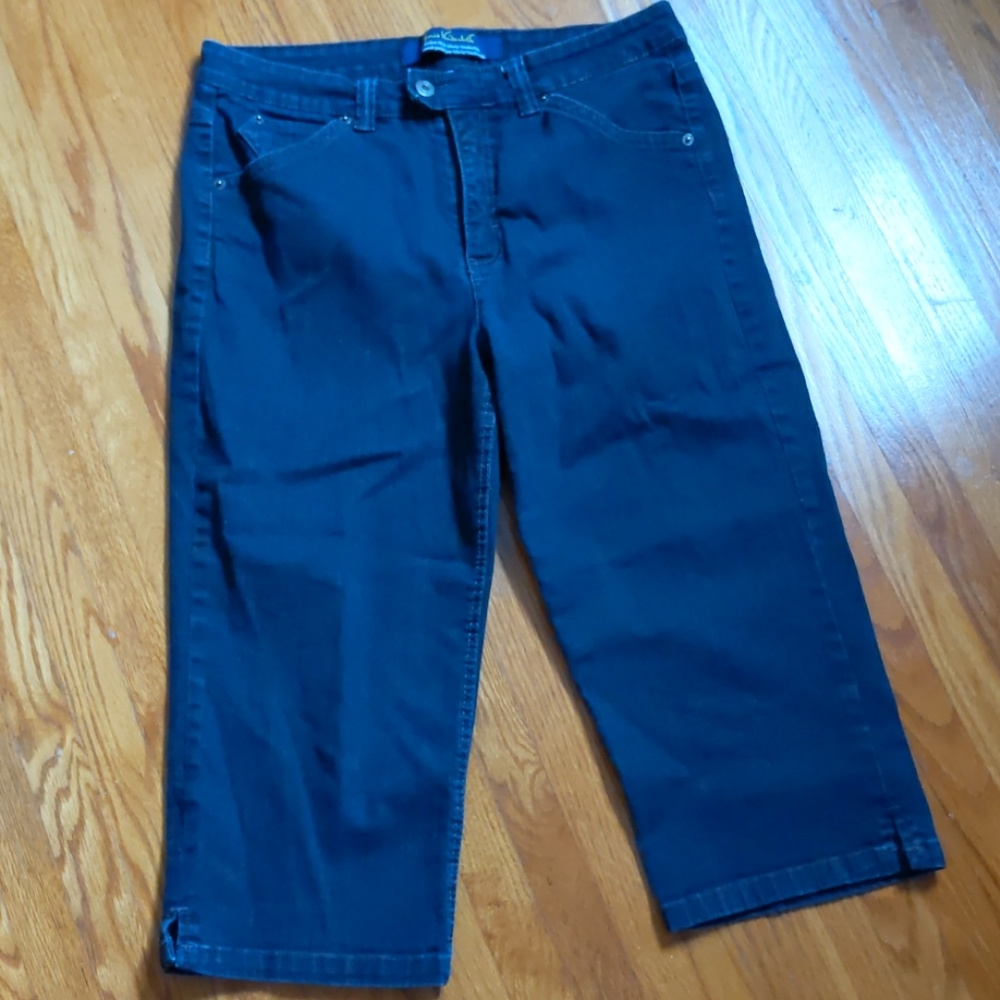 Gloria Vanderbilt Jean capris